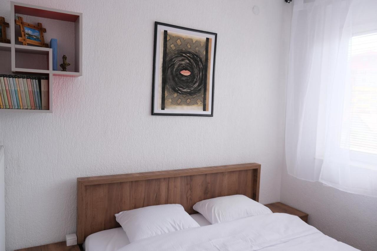 Zogu Apartments - Downtown Πρίστινα Εξωτερικό φωτογραφία