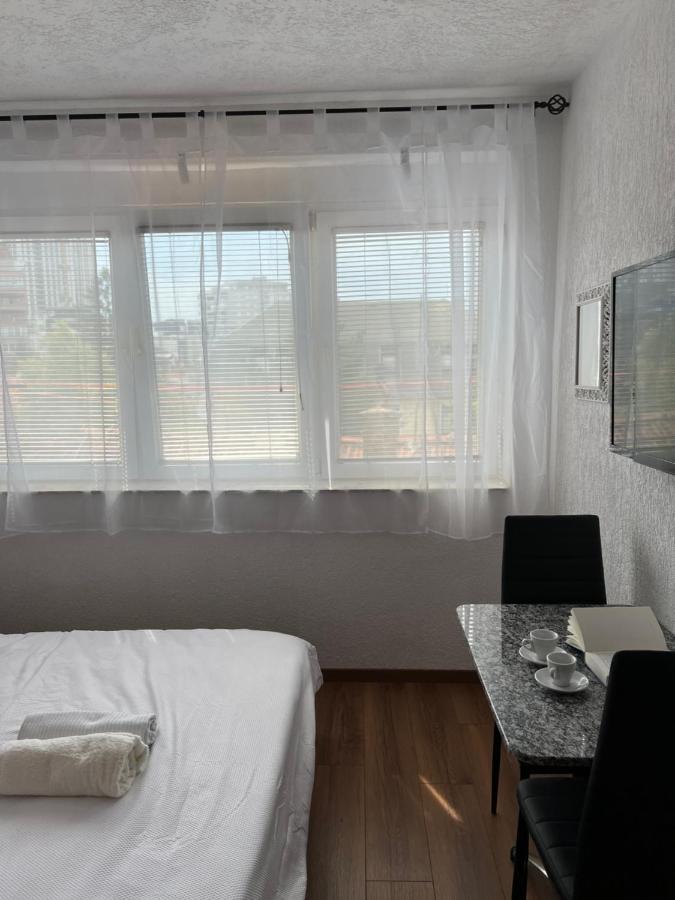 Zogu Apartments - Downtown Πρίστινα Εξωτερικό φωτογραφία